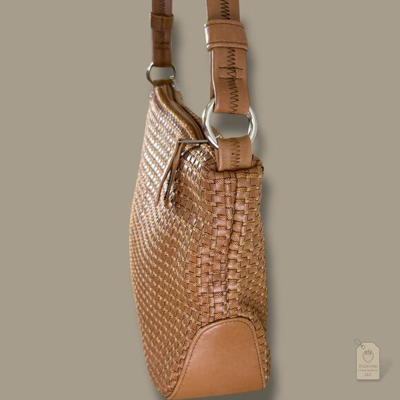 The Sak Elliott Lucca tan woven faux leather crossbody bag - Picture 3 of 12